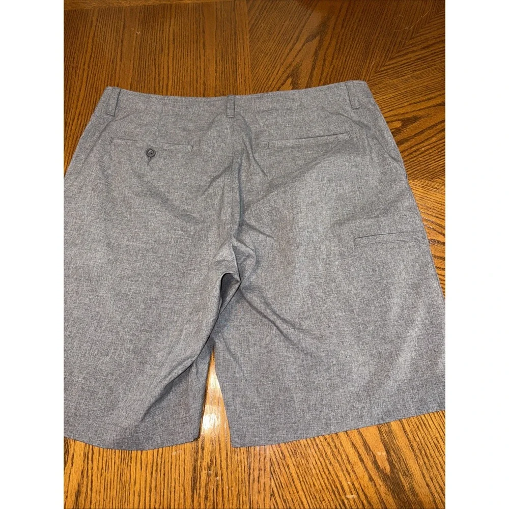 PGA Tour Mens Golf Chino Shorts Gray Lightweight Performance Zip Up Size 38‎